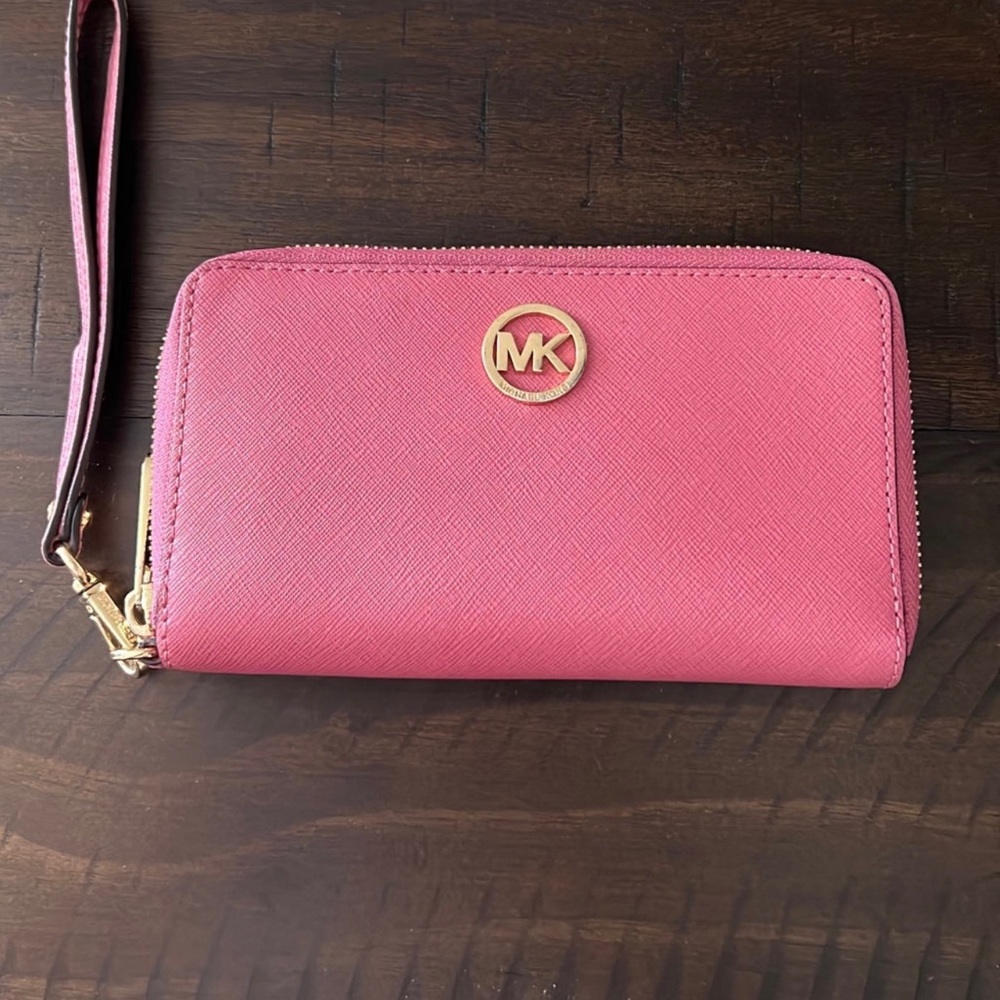 Michael Kors Wristlet